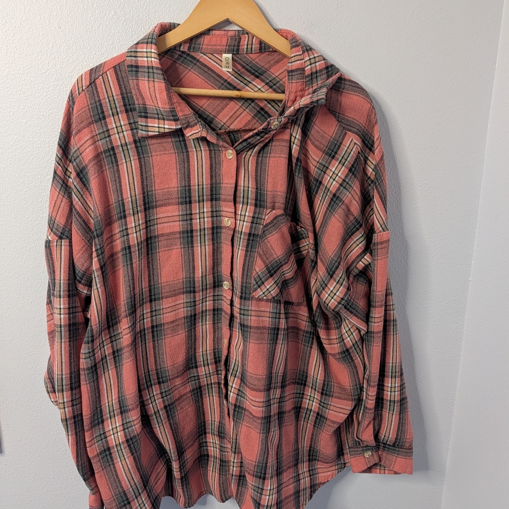 Olrik Women’s 3X Plaid Button-Down Shirt – Coral &‎ Green Flannel